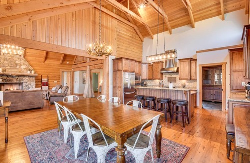 Sapphire House | 381 m² House ∙ 4 bedrooms ∙ 16 guests