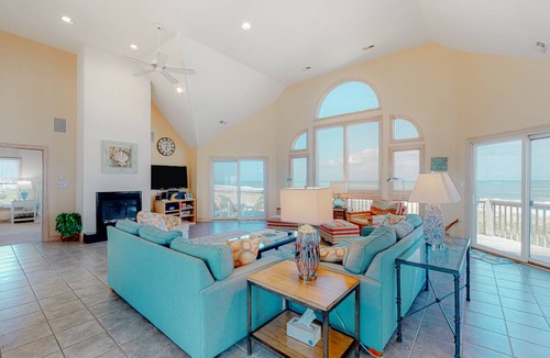 Avon House | 384 m² House ∙ 5 bedrooms ∙ 10 guests