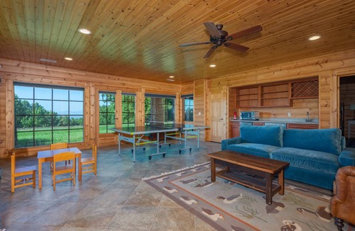 Old Fort Cabin | 397 m² Cabin ∙ 3 bedrooms ∙ 10 guests