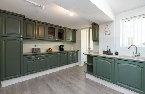 Holyhead House | 3BDR Home in Central Holyhead