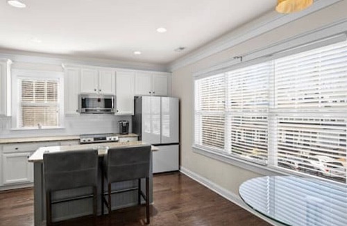 Wesley Heights House | 3BR/3.5bath Uptown Aloft house.