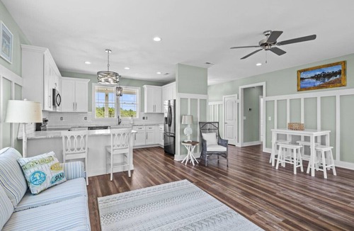 Oak Hammock House | 3BR Harkers Island Dream! King bed! WaterViews