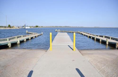 Davis House | 3BR Quiet Cottage Private Dock Fishing