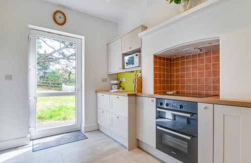 Isle of Purbeck Cottage | 4 Bed in Harmans Cross (oc-wy278)
