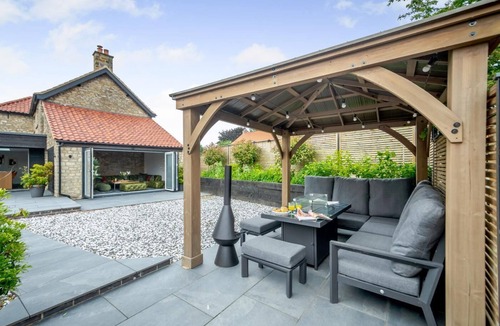 Helmsley Cottage | 4 Bed in Helmsley (oc-l29736)