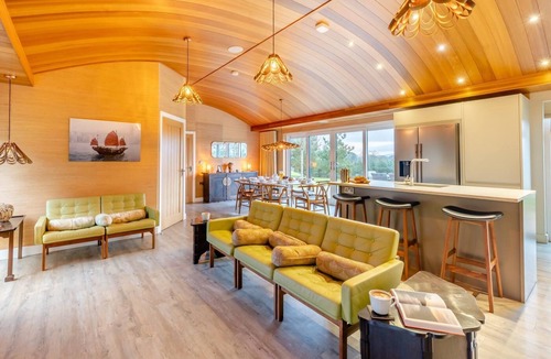 Llansantffraid-ym-Mechain Ski Chalet | 4 Bed in Llansanffraid (oc-k30383)