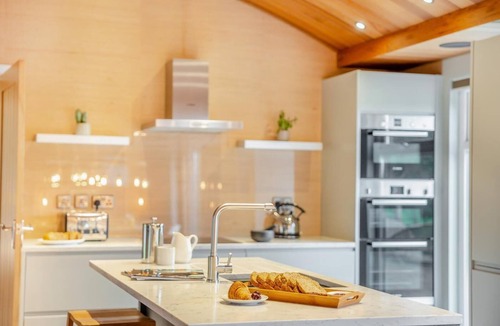 Llansantffraid-ym-Mechain Ski Chalet | 4 Bed in Llansanffraid (oc-p30384)