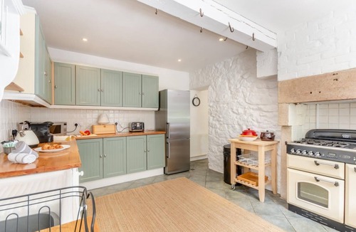 Cromford Cottage | 4 Bed in Matlock Bath (oc-r32432)