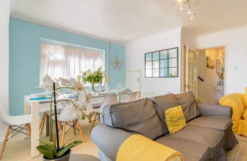Pevensey Cottage | 4 Bed in Pevensey (oc-88996)