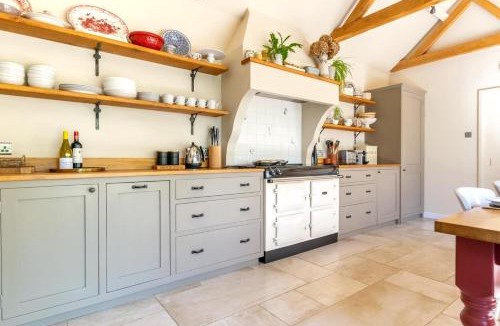 Halesworth House | 4 Bed in Walpole oc-brof