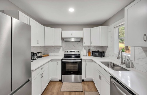 Bynum House | 4 Bed Moroccan style,min to UNC,Kids Essentials,Crib,next to Golf & restaurants