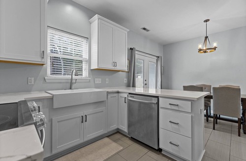 Holly Springs House | 4 bedroom, 2 1/2 bathroom single family home with garage and fenced in yard!