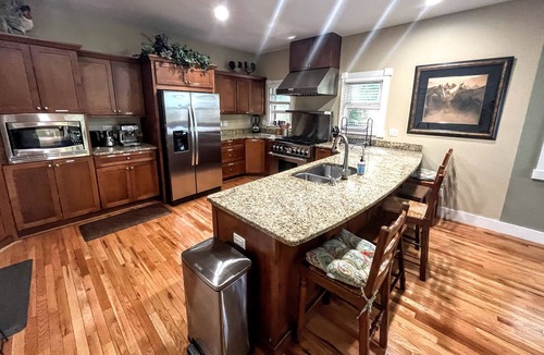 Wolf Laurel House | 4 Bedroom + 4 Bathroom Mountain Home at 4,700ft Views of Blue Ridge Mts + Big Bald + Spa + Elevator