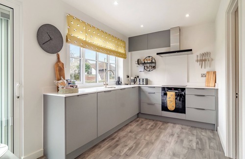 Layer Marney Cottage | 4 bedroom accommodation in Peldon, near Colchester