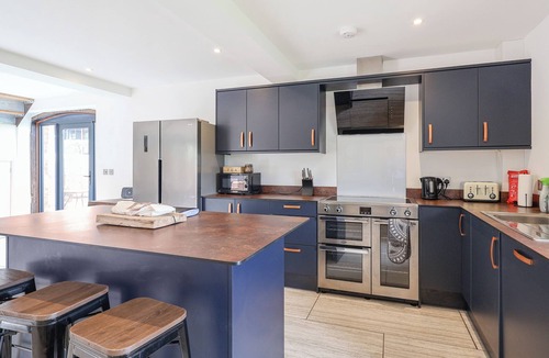 Huntley Cottage | 4 bedroom accommodation in Gloucester