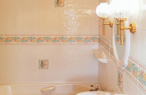 Weston Rhyn Cottage | 4 bedroom accommodation in Weston Rhyn, near Oswestry