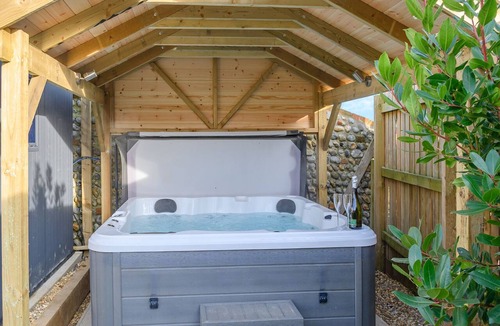 Bacton Cottage | 4 bedroom accommodation in Bacton