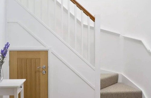 Newport Cottage | 4 bedroom accommodation in Newport