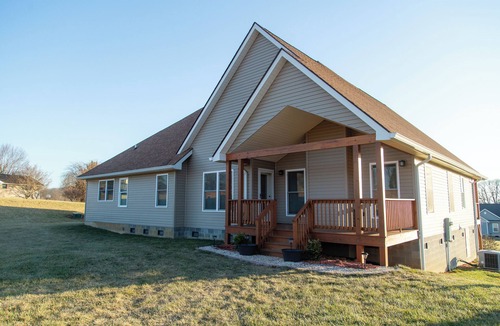Hendersonville House | 4-bedroom in Hendersonville/Game Room & Pool Table with Gorgeous Mountain Views