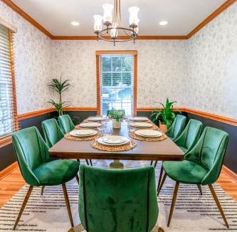 Cary House | 4 Beds ,King Bed, Tvs, Kids essentials, office, Grill, Crib, in Bond park ,PNC Arena