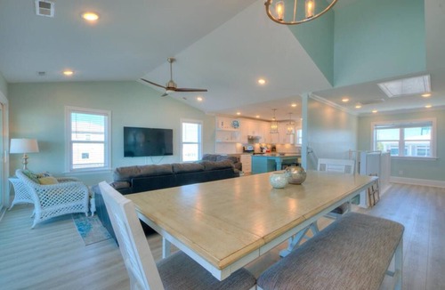 Long Beach House | 4 BR/3.5BA - Oceanfront, Dog Friendly, Newly Built in 2019, Sleeps 8