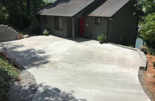 Hayesville House | 4 BR Lakefront Home in a Quiet Cove with Swim Dock and No Boat Traffic!