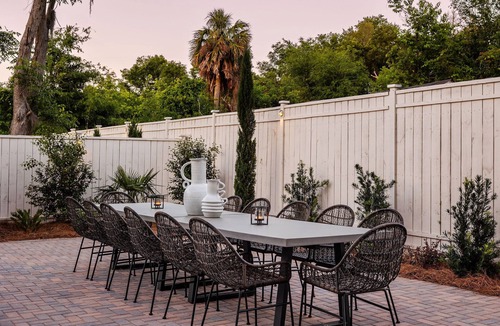 Thunderbolt House | 4 Luxury Homes | 86 Guests | Private Pools & Spa