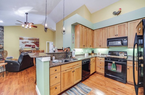Bear Lake Reserve Cottage | 4 Mi to Lake: Tuckasegee Home w/Community Perks