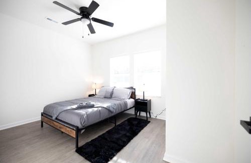 Burlington House | 4 Min to Downtown - 10 to Elon - Washer and Dryer
