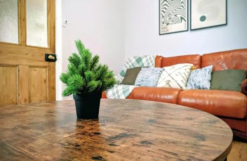 Bellingham House | 4 The Croft