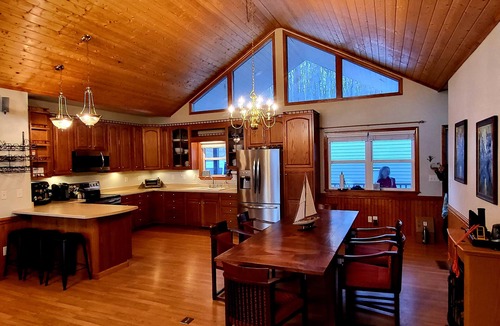 Bryson City House | 40+ acres of Breathtaking views 6 minutes to Bryson City and smoky mountain RR