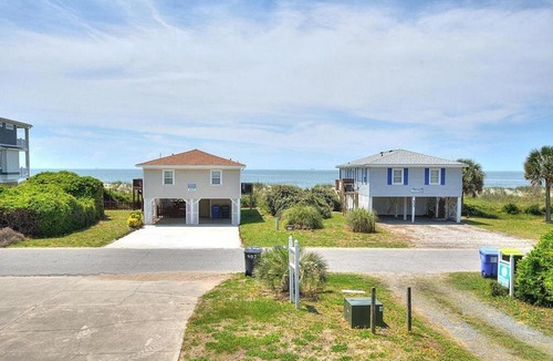 Yaupon Beach House | 402 Ocean Drive