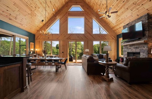 Lake Norman of Catawba House | 418 m² House ∙ 14 bedrooms ∙ 43 guests