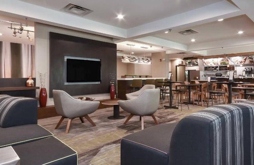 Huntersville Hotel | 42 m² Hotel ∙ 127 guests