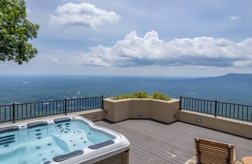 Lynn House | 427 m² House ∙ 4 bedrooms ∙ 8 guests