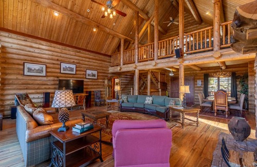 Blowing Rock Cabin | 429 m² Cabin ∙ 4 bedrooms ∙ 12 guests
