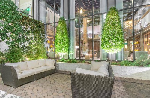 Greensboro Hotel | 45 m² Hotel ∙ 5 guests