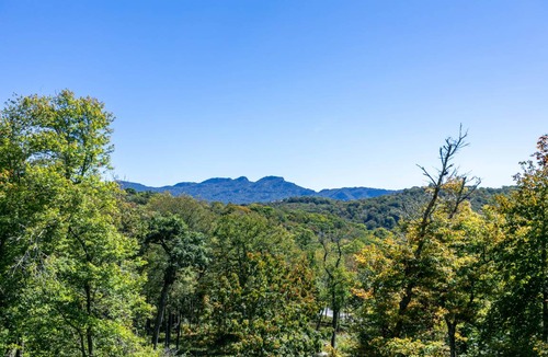 Sugar Mountain House | 457 m² House ∙ 4 bedrooms ∙ 9 guests