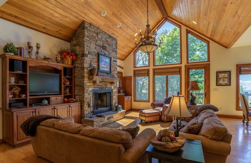 Sugar Mountain House | 457 m² House ∙ 4 bedrooms ∙ 9 guests