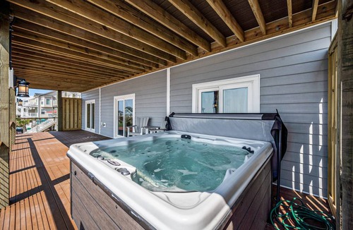 Surf City House | 464 m² House ∙ 10 bedrooms ∙ 29 guests