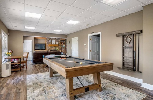 Royal Pines House | 465 m² House ∙ 5 bedrooms ∙ 14 guests