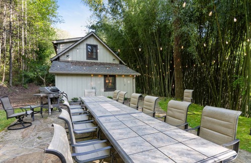 Hendersonville House | 474 m² House ∙ 7 bedrooms ∙ 19 guests
