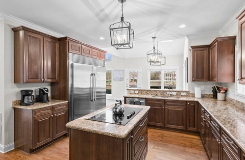 Mooresville House | 487 m² House ∙ 7 bedrooms ∙ 20 guests