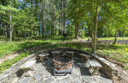 Morganton Cabin | 49 m² Cabin ∙ 2 bedrooms ∙ 4 guests