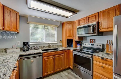 Sugar Mountain House | 4BR/4Bath Townhome w/AC, Walk to Ski, Golf, Tennis, Hiking and More!