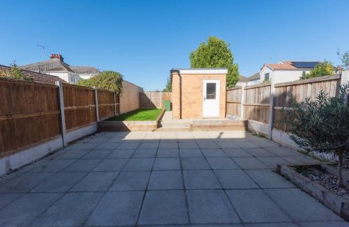 Braintree House | 4BR Braintree Contractor - long stay
