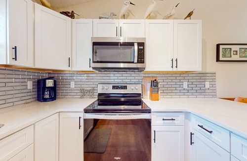 Sea Scape House | 4BR dog-friendly coastal home with open layout