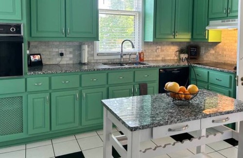Reidsville House | 4BR Historic Home and 2BR Guest House in Reidsville