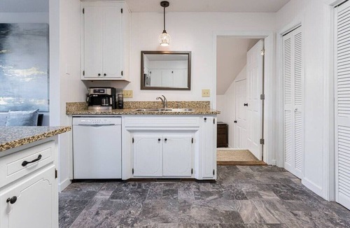 Royal Pines House | 4BR Home Minutes to DOWNTOWN, RAD & BILTMORE