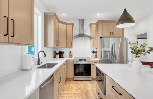 Katie Hill Neighborhood Apartment | 4BR Nashville Hideaway - Rooftop Views - Fire Pit